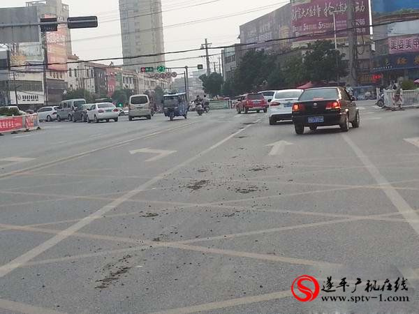 微爆料：這個(gè)商混車司機(jī) 你咋就恁任性,？